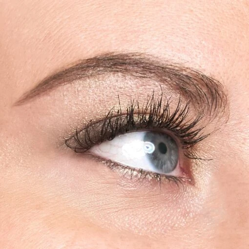 With A Twist Lash Boosting Bamboo Mascara - Image 8