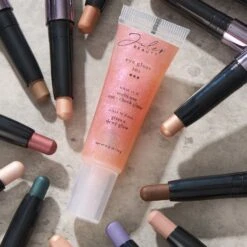 Eye Gloss 101 Multi-Use Eye And Cheek Glaze -GlowNest Store Julep EyeGloss101 Lifestyle1 ECommerce JPG