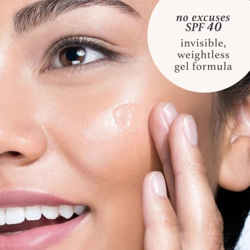 No Excuses Broad Spectrum Invisible Sunscreen Gel For Face SPF 40 - Image 2